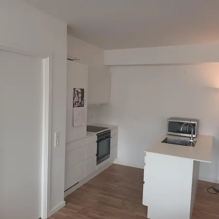 Cozy 15 Min To Center And Airport